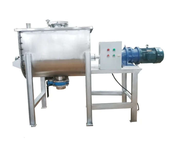 Dry powder mixer