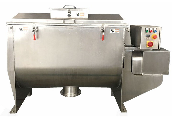 Ribbon mixers for large-scale feed production