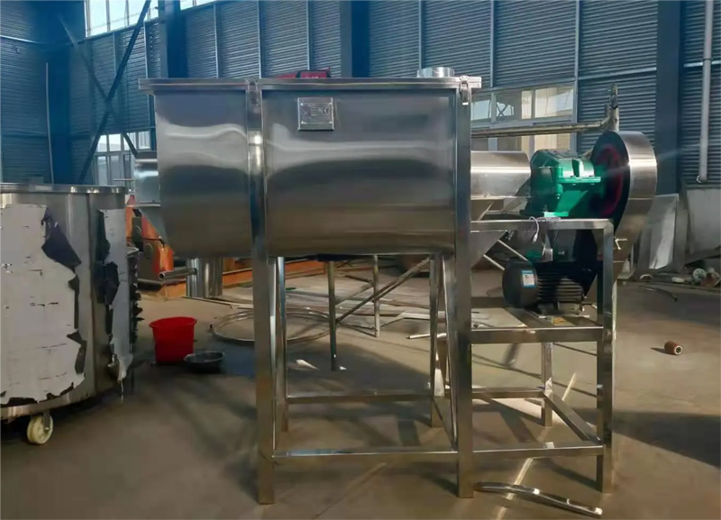 Features of Automatic lifting hopper mixer