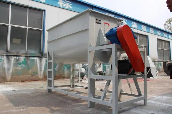 Application of Single shaft double screw feed mixer 