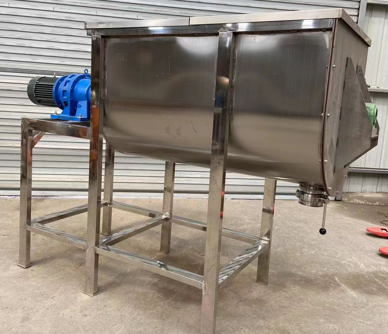 Animal and vegetable for oil feed stirring mixer