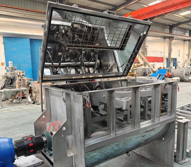 Corn chip for feed mixer