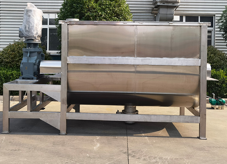 Vitamins and minerals for horizontal mixer